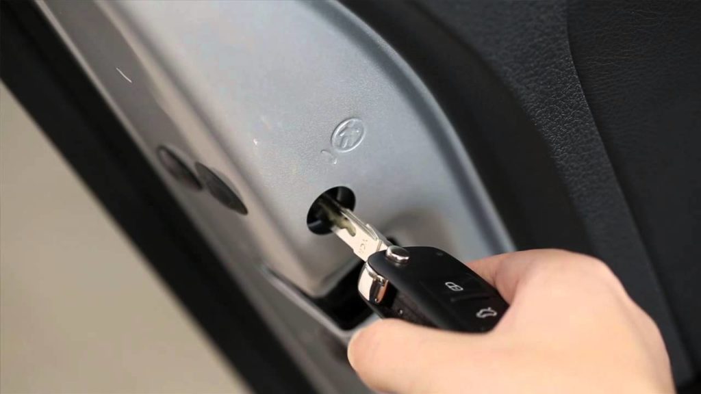 How to check for child safety locks
